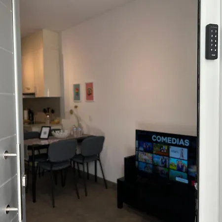 Cozy Apartment Well-Located In Terrassa, Barcelona Buitenkant foto