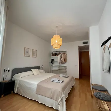 Cozy Apartment Well-Located In Terrassa, Barcelona Buitenkant foto